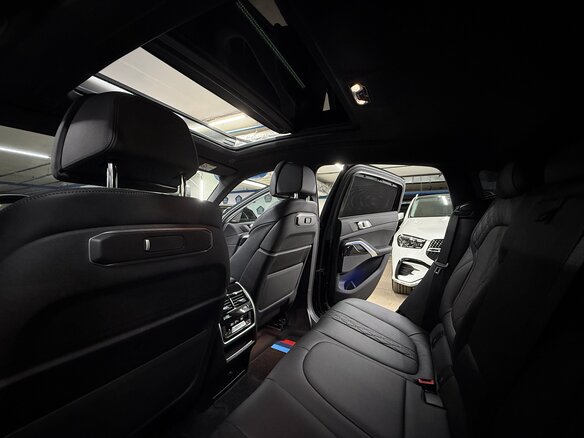 2023 BMW X6 40i III (G06) Рестайлинг, синий, 11700000 рублей - вид 30