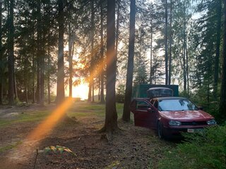 2001 Volkswagen Golf IV, красный, 410000 рублей, вид 3