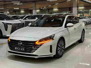 2022 Nissan Altima VI (L34) Рестайлинг, белый, 1635000 рублей, вид 2