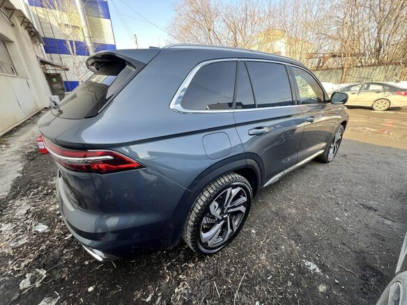 2023 Geely Monjaro (Xingyue L) I, серый, 3675000 рублей - вид 4