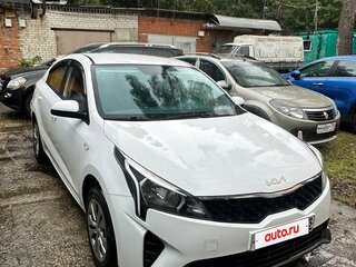 2021 Kia Rio IV Рестайлинг, белый, 930000 рублей, вид 1