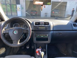 2008 Skoda Fabia II, красный, 520000 рублей, вид 5