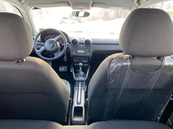 2010 Audi A1 I (8X), белый - вид 7