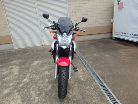 2011 Yamaha XJ6 (FZ6R), красный, 600000 рублей, вид 2