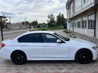 2018 BMW 3 серии 320i xDrive VI (F3x) Рестайлинг, белый, 2650000 рублей, вид 3