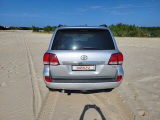 2010 Toyota Land Cruiser 200 Series, серебристый, 3100000 рублей, вид 3