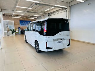 2021 Honda Stepwgn Spada V Рестайлинг, белый, 2229000 рублей, вид 4