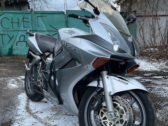 2005 Honda VFR 800, серый, 535000 рублей - вид 9
