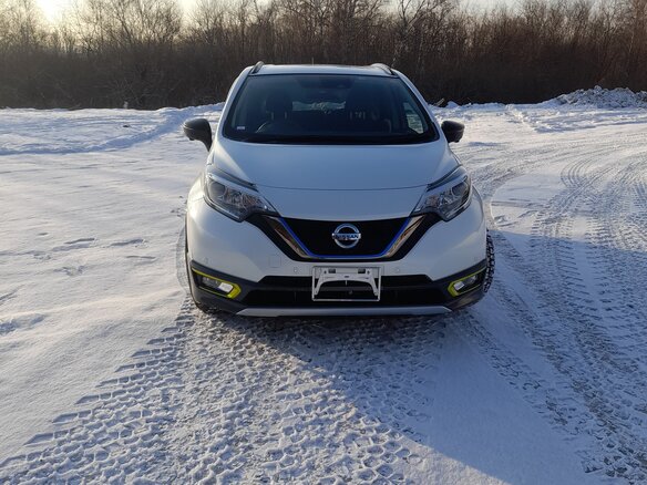2018 Nissan Note e-Power II Рестайлинг, белый, 1550000 рублей