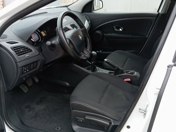 2014 Renault Fluence I Рестайлинг, белый, 750000 рублей - вид 4