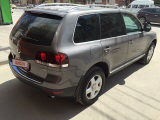 2007 Volkswagen Touareg I Рестайлинг, серый, 799000 рублей, вид 5
