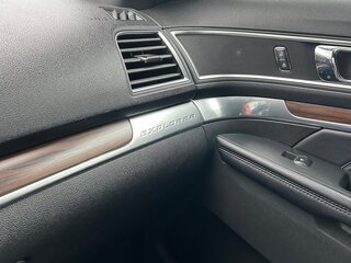 2017 Ford Explorer V Рестайлинг, чёрный, 2590000 рублей, вид 4