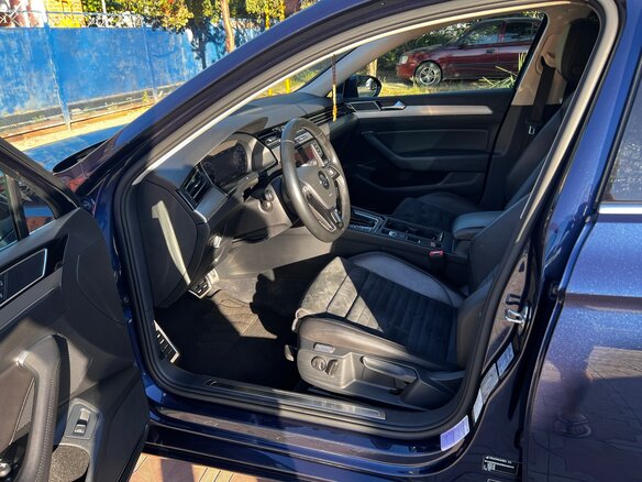 2015 Volkswagen Passat B8, синий, 1800000 рублей - вид 17