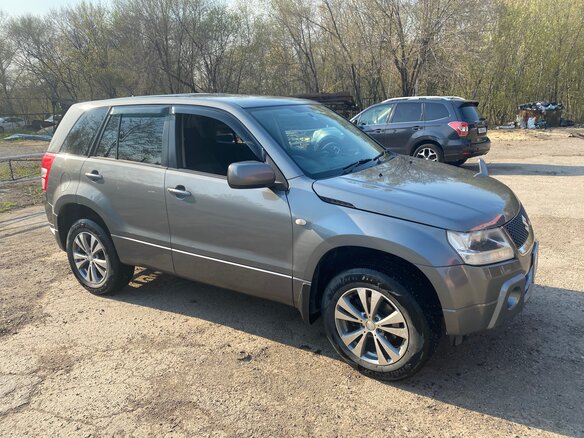 2005 Suzuki Escudo III, серый, 1200000 рублей - вид 2