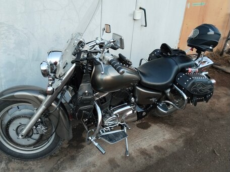 2006 Honda VT 1100, серый, 600000 рублей, вид 2
