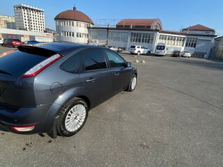 2010 Ford Focus II Рестайлинг, серый, 860000 рублей, вид 4