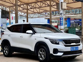 2022 Kia KX3, белый, 1400001 рублей, вид 5