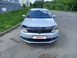 2011 Volkswagen Jetta VI, серебристый, 850000 рублей, вид 2