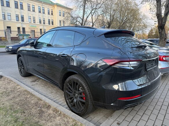 2022 Maserati Levante I Рестайлинг, чёрный, 5800000 рублей - вид 8