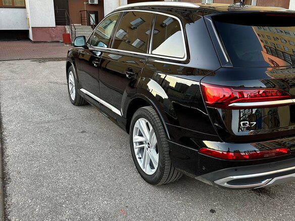 2021 Audi Q7 45 TFSI II (4M) Рестайлинг, чёрный, 5600000 рублей - вид 11