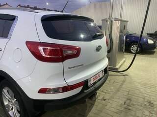 2011 Kia Sportage III, белый, 1200000 рублей, вид 4