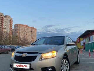 2011 Chevrolet Cruze I, бежевый, 755000 рублей, вид 3