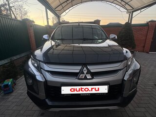 2020 Mitsubishi L200 V Рестайлинг, серый, 3350000 рублей, вид 2