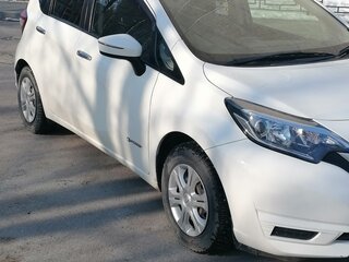 2017 Nissan Note e-Power II Рестайлинг, белый, 1050000 рублей, вид 1