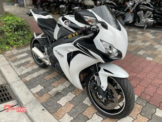 2009 Honda CBR 1000 RR/RA Fireblade, белый, 750000 рублей, вид 2