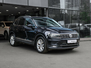 2018 Volkswagen Tiguan II, чёрный, 1948000 рублей, вид 3