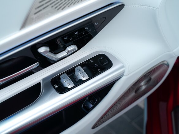 2025 Mercedes-Benz Maybach SL, красный - вид 24