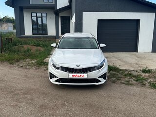 2019 Kia Optima IV Рестайлинг, белый, 1930000 рублей, вид 3