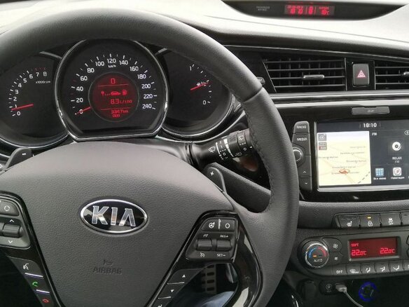2017 Kia Ceed II Рестайлинг, серый, 1400000 рублей - вид 8