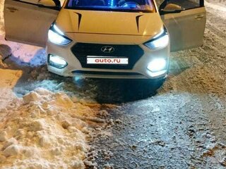 2019 Hyundai Solaris II, белый, 1200000 рублей, вид 5