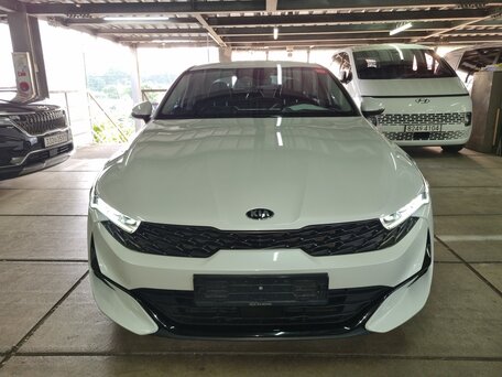 2023 Kia K5 III, белый, 2200000 рублей, вид 2