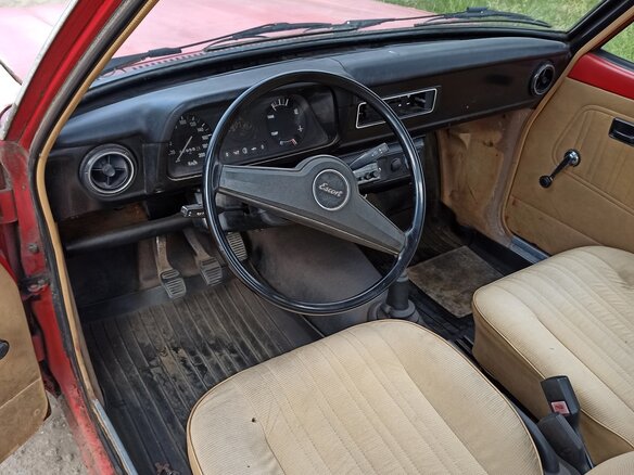 1977 Ford Escort II, красный, 248551 рублей - вид 8