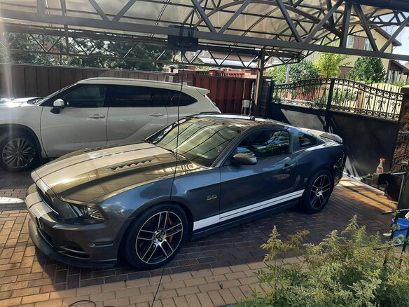 2012 Ford Mustang V Рестайлинг, серый, 5999969 рублей