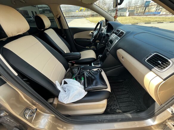 2015 Volkswagen Polo V Рестайлинг, бежевый, 1379000 рублей - вид 14
