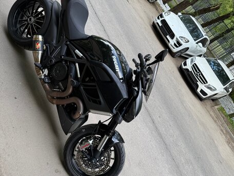 2011 Ducati Diavel, чёрный, 1100000 рублей, вид 3