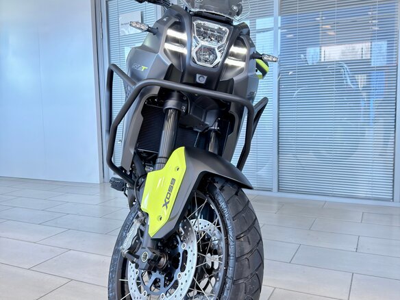 2025 QJMotor SVT 650 X, жёлтый, 729000 рублей - вид 19