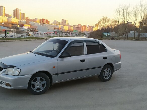 2004 Hyundai Accent II Рестайлинг, серебристый