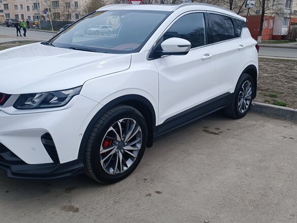2023 Geely Coolray I, белый, 2065000 рублей - вид 2