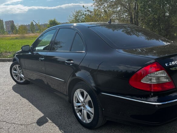 2006 Mercedes-Benz E-Класс 280 III (W211, S211) Рестайлинг, чёрный, 2050000 рублей - вид 18