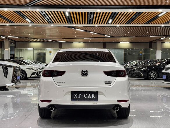 2022 Mazda 3 Axela IV (BP), белый - вид 4