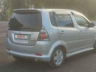 2002 Daihatsu YRV I Рестайлинг, серебристый, 350000 рублей, вид 3