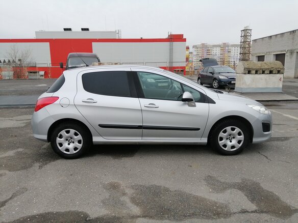 2011 Peugeot 308 I Рестайлинг, серебристый - вид 2