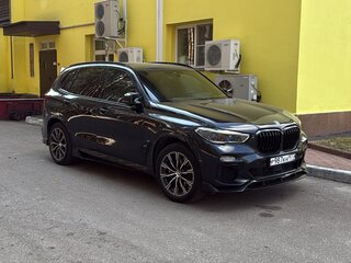 2019 BMW X5 30d IV (G05/G18), чёрный, 5700000 рублей, вид 2