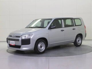 2018 Toyota Succeed I Рестайлинг, серебристый, 960000 рублей, вид 1