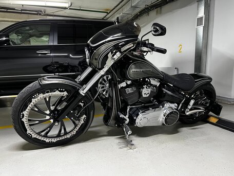 2014 Harley-Davidson Breakout, чёрный, 3500000 рублей, вид 2