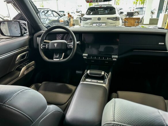 2025 Changan Deepal G318 I, чёрный, 5740000 рублей - вид 10